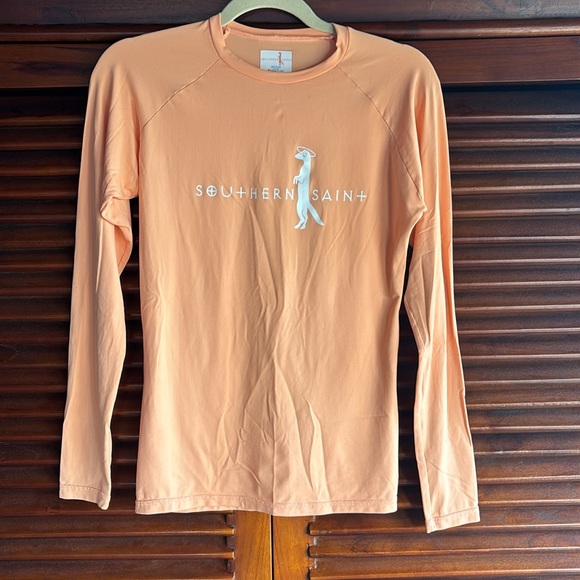 Women's Relaxed Fit Sun Shirt | Coral size M Runs small. NWOT - Picture 3 of 3